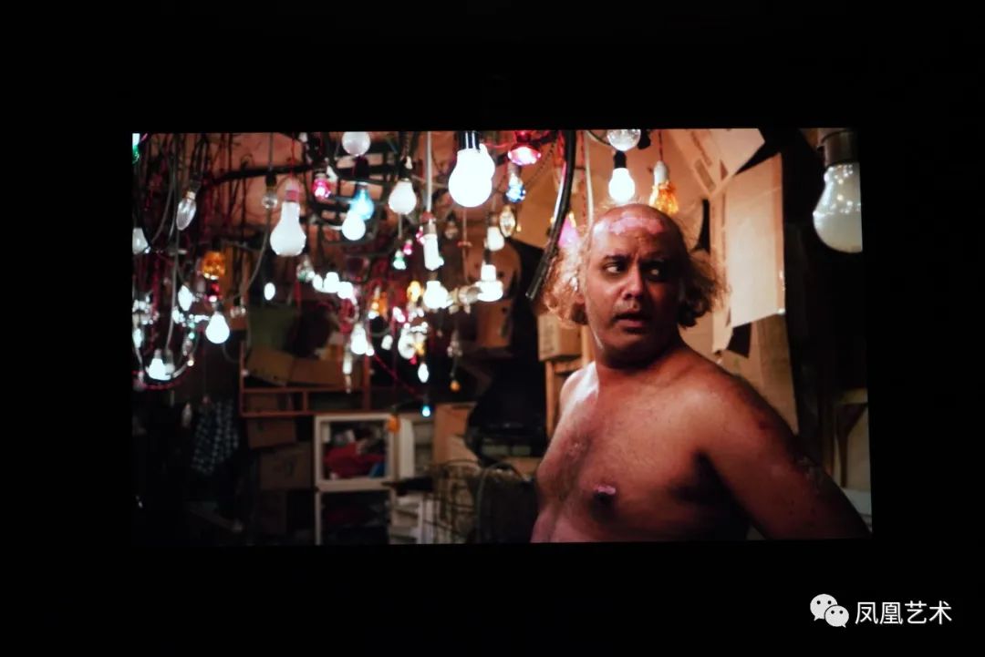 凤凰艺术|“缪斯，愚公与指南针”小记