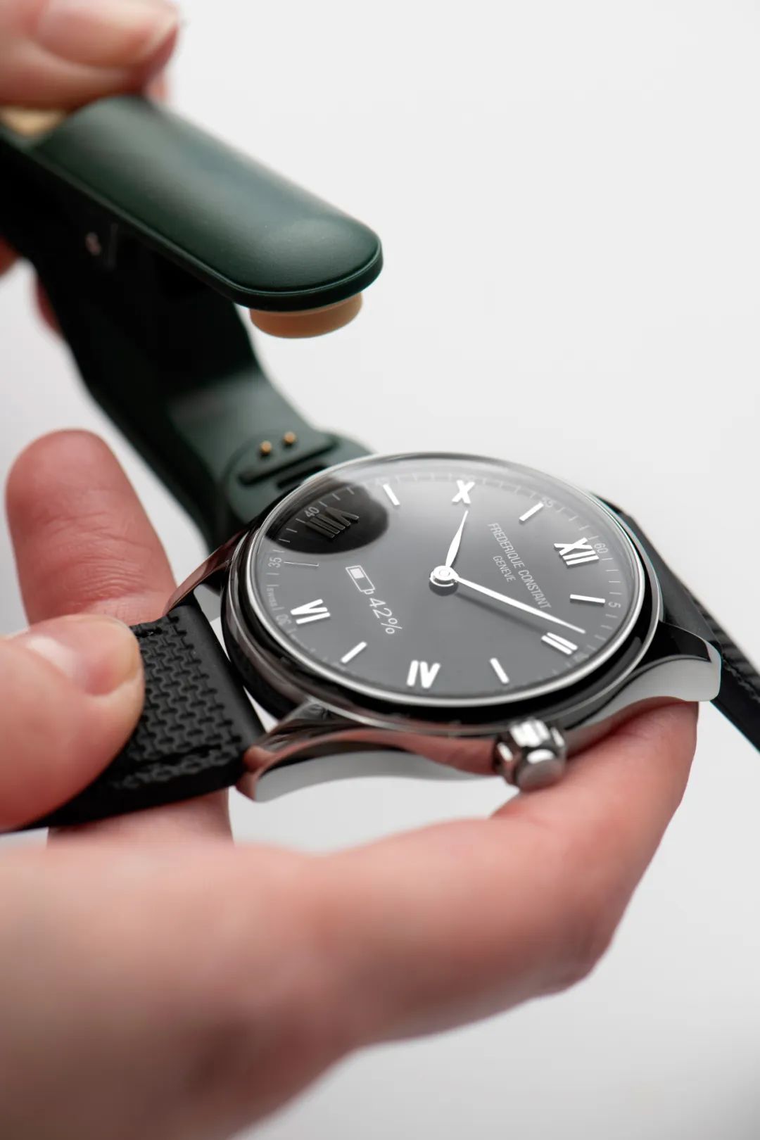 手腕上的首饰潮流,市场流行的智能手表