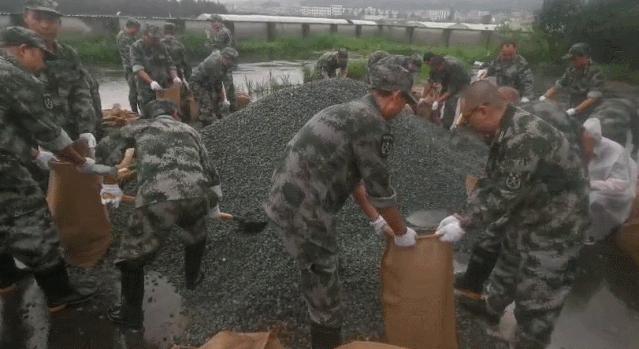 每小时2个西湖冲向下游,新安江水库水位开始下降!建德30万人受影响,桐庐多处汪洋