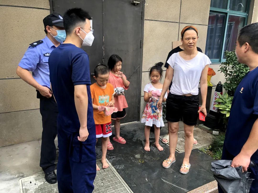 火灾逃生自救方法青少年安全教育,发生火灾如何自护自救英文