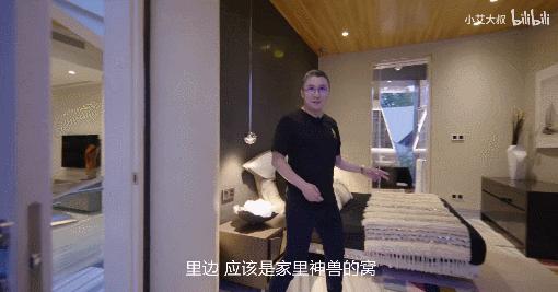 成都1.5亿豪宅火了!一小张地毯10w,买就送游艇码头,网友:都很满意,就差钱了