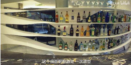 成都1.5亿豪宅火了!一小张地毯10w,买就送游艇码头,网友:都很满意,就差钱了