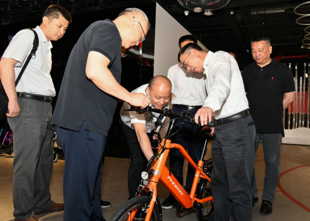 在曾经的年代凤凰牌自行车,凤凰牌自行车当年很好吗