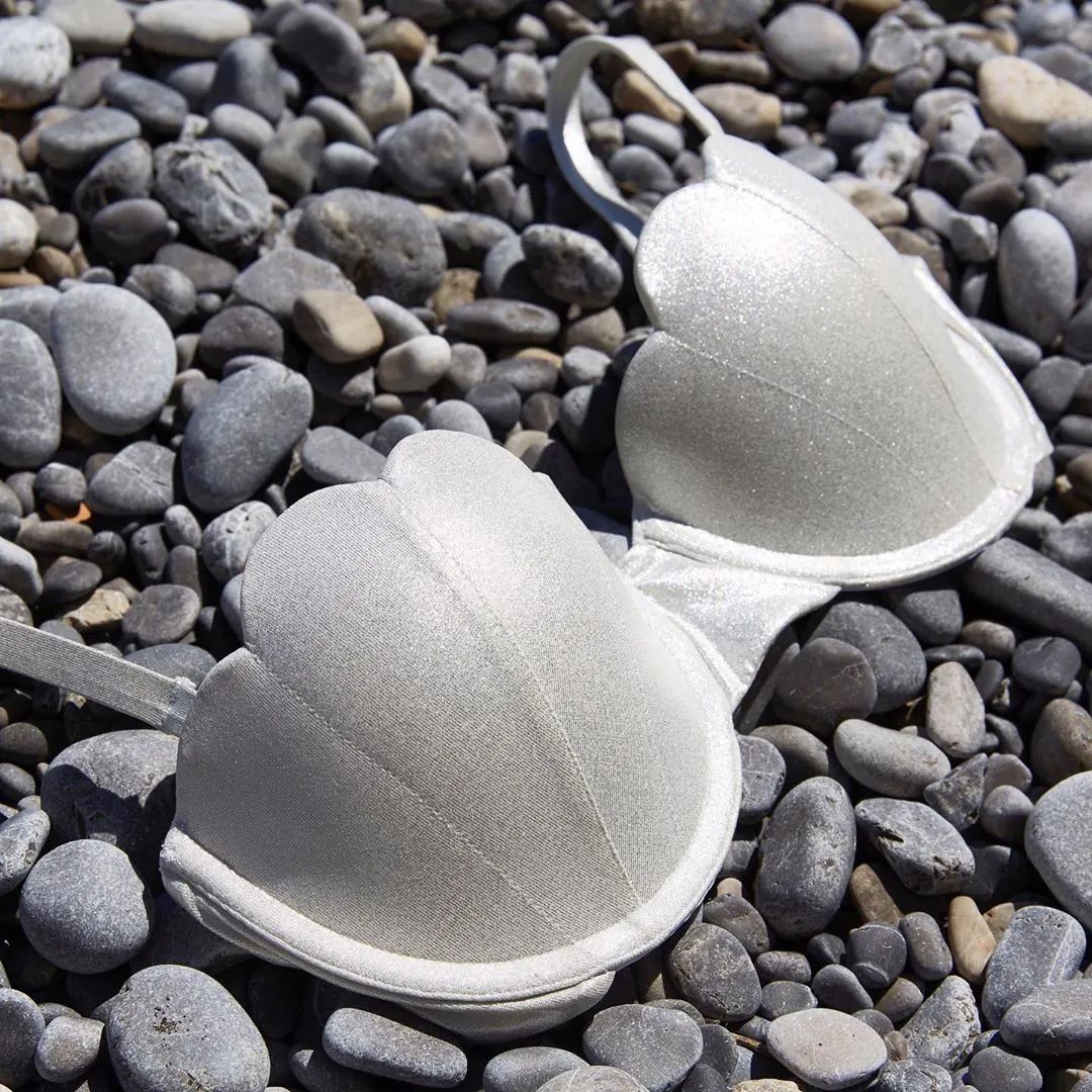 高考完的第一件事，穿漂亮新泳衣乘风破浪去