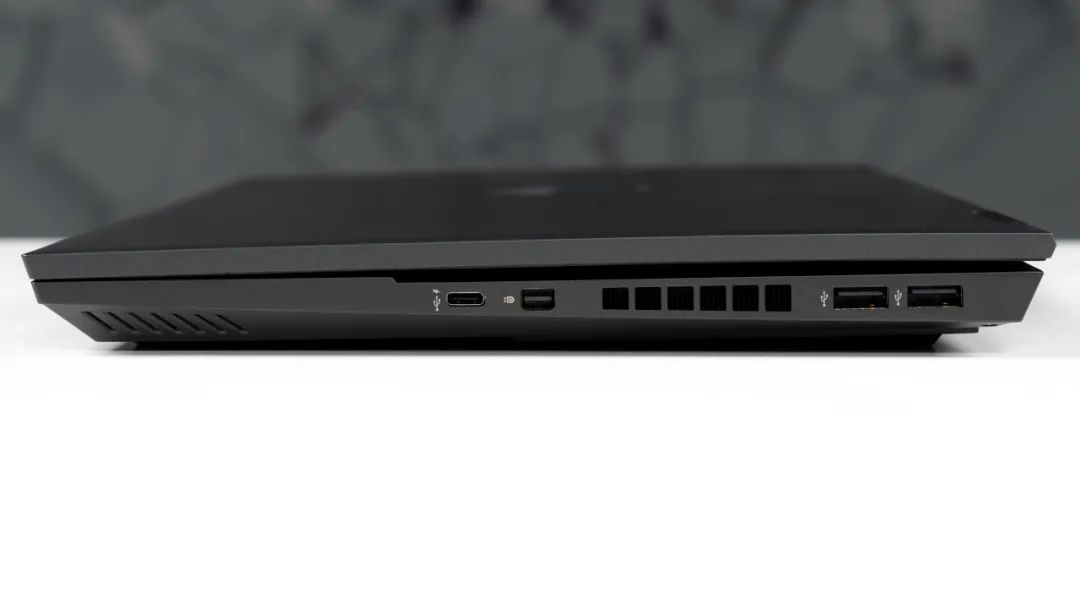 聊一款性价比不错的大屏游戏本,今年最新款的游戏本