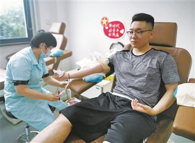 宁波中学学生献血,宁波新疆班学生献血