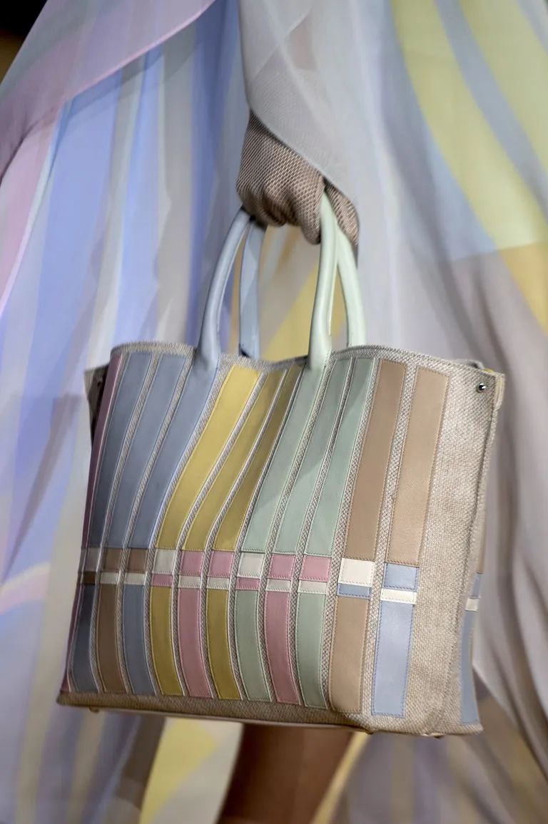 秋冬流行包袋,夏季时尚包袋