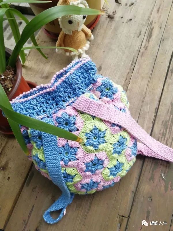新妈咪手作钩针儿童双肩包教程,儿童钩针卡通双肩包全教程