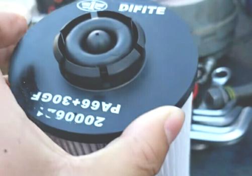 往返100公里耗油多少钱,来回140公里用多少油