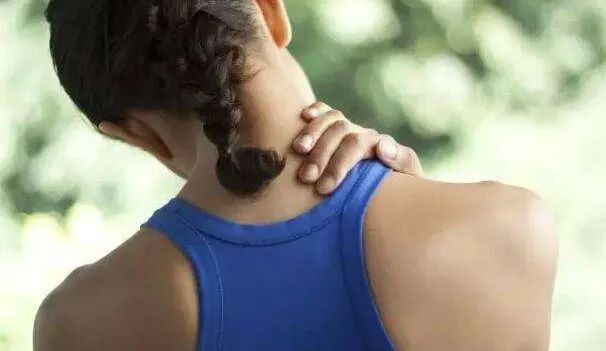 小腿容易抽筋应如何食疗,后背胀痛抽筋有什么办法治疗