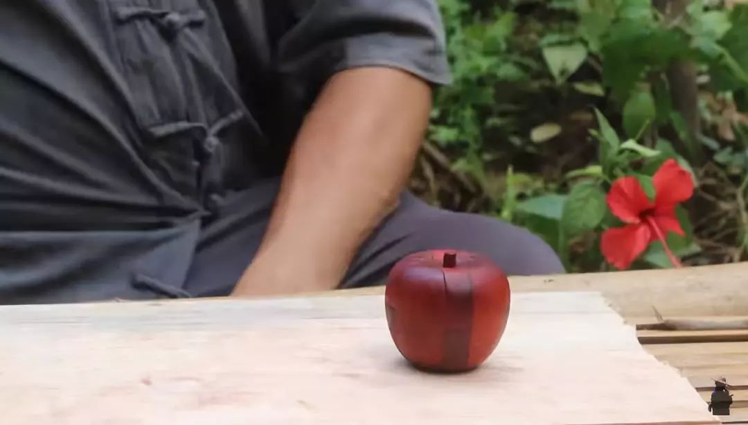 当代“鲁班”，63岁中国木匠在YouTube获千万赞，成中国“网红”，徒手造神话