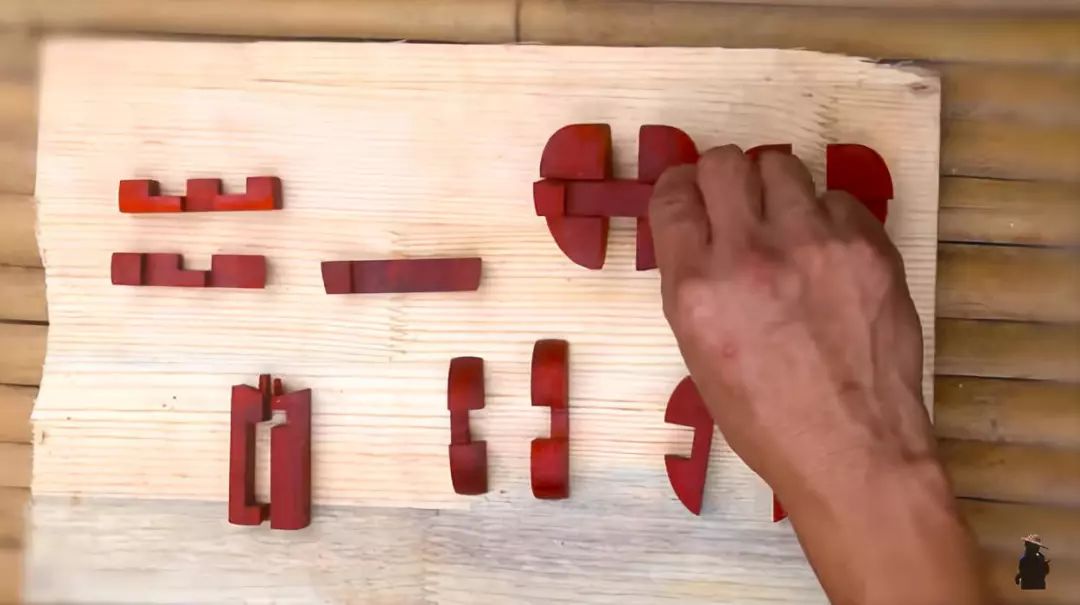 当代“鲁班”，63岁中国木匠在YouTube获千万赞，成中国“网红”，徒手造神话