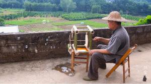 当代“鲁班”，63岁中国木匠在YouTube获千万赞，成中国“网红”，徒手造神话