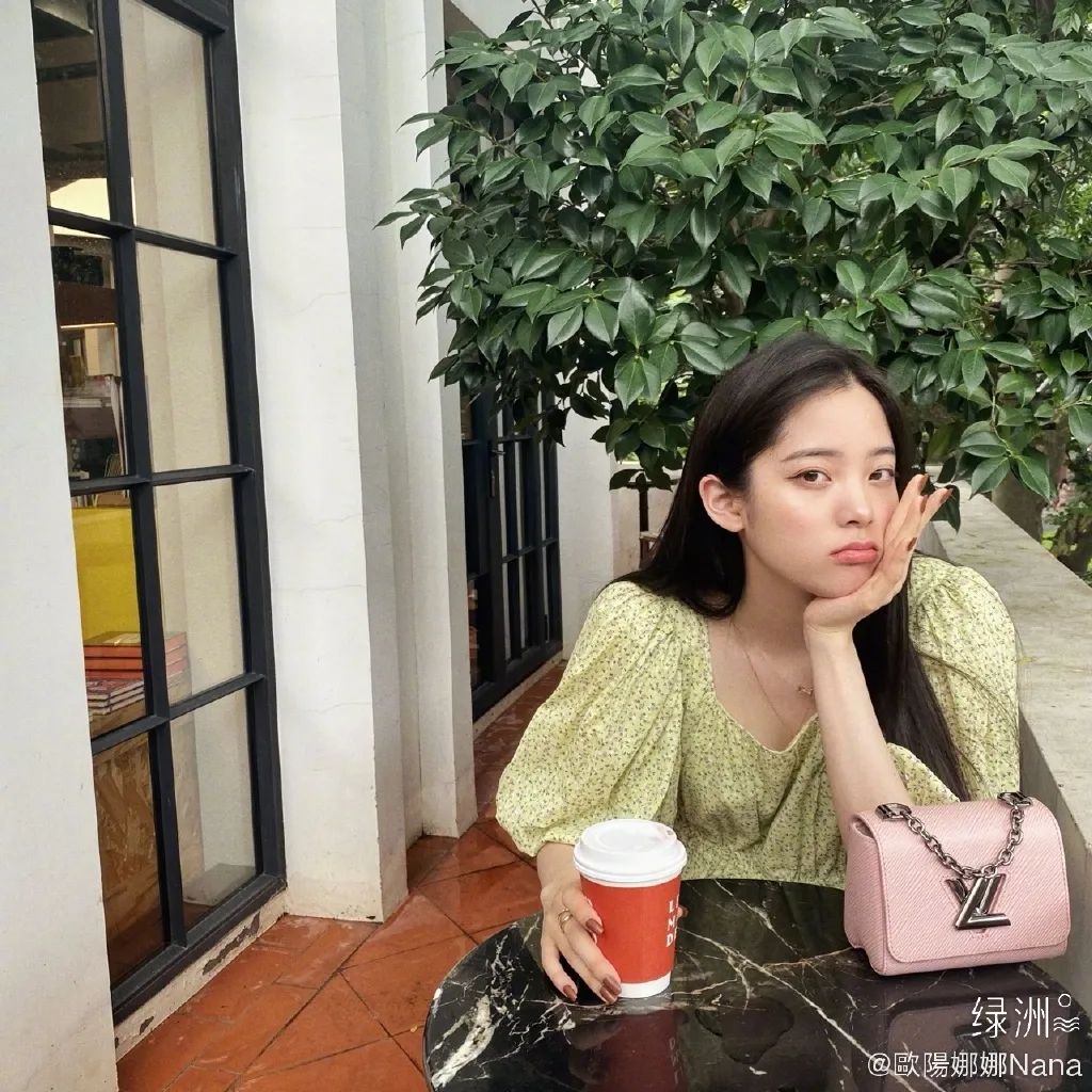 这三个色彩都好看,这三个色哪个颜色好看