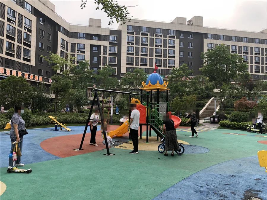 两年房价涨1100卖出赚多少,两年涨20万的房子