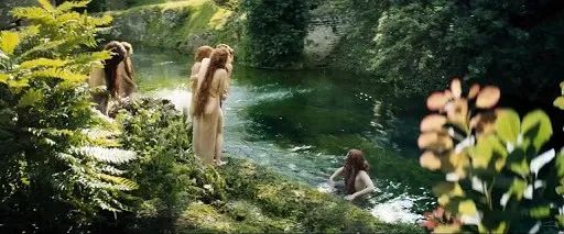 DIOR改拍电影了?丛林裸男、性感人鱼....原来奢侈品是这样诞生的...