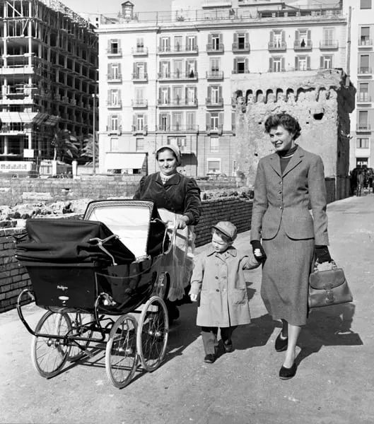 DIOR改拍电影了?丛林裸男、性感人鱼....原来奢侈品是这样诞生的...