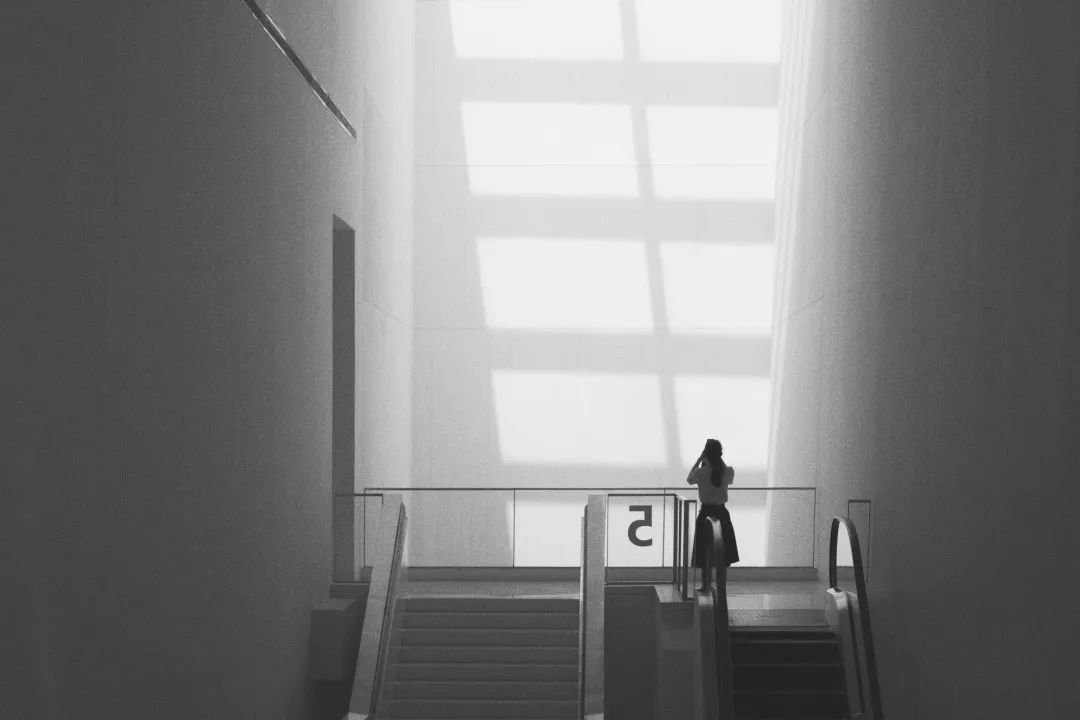 评论实战课|社会最大的悲剧，不是坏人的喧嚣，而是好人的沉默