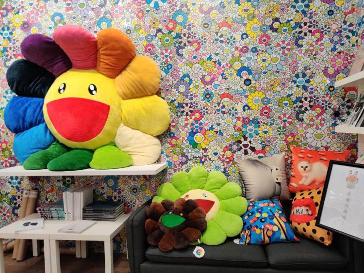 从村上隆到麦克·莱登，别错过外滩这家“宝藏画廊”|魔都小众美术馆