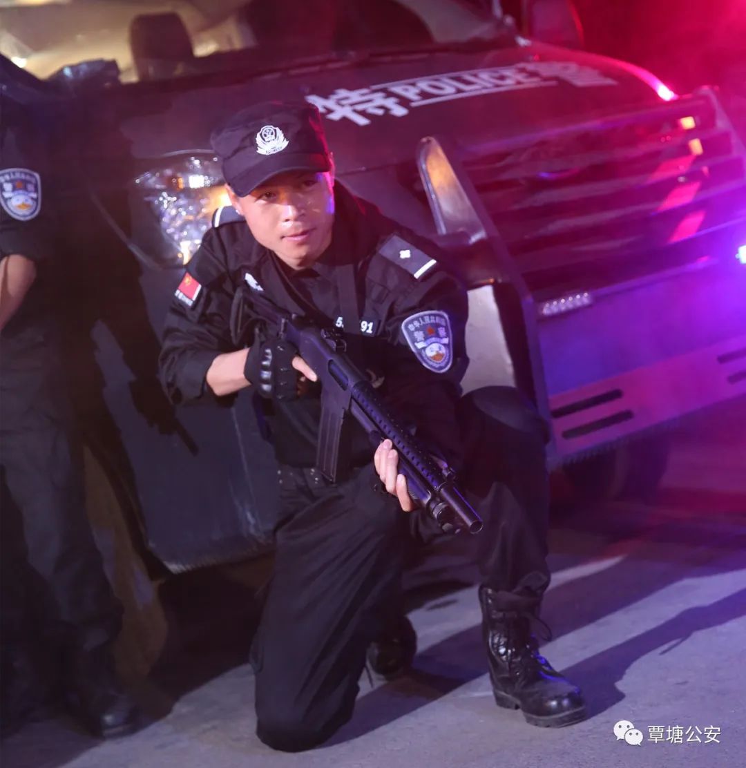 寻找最美基层民警微爱之光,寻找最美民警守护平安