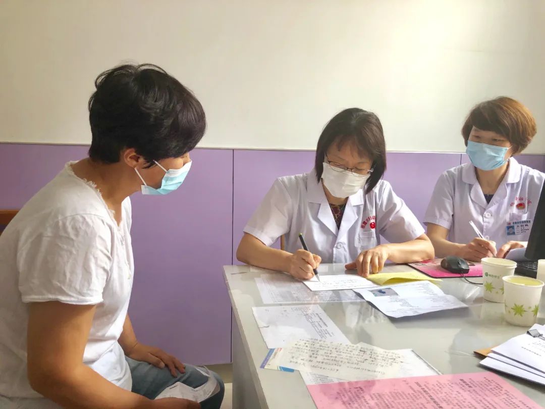 喜讯!医学博士+教授+妇科主任来栖霞这家医院担任首席专家了