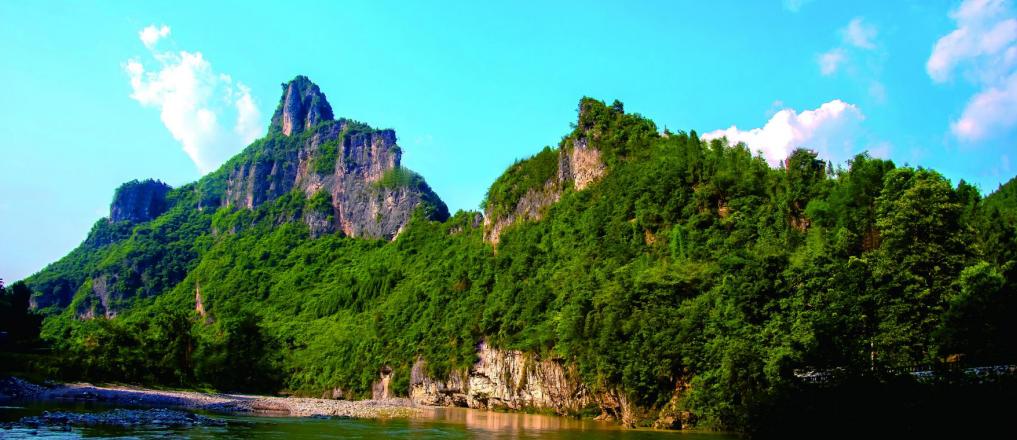 打卡百米观光电梯大美山色尽收眼底~