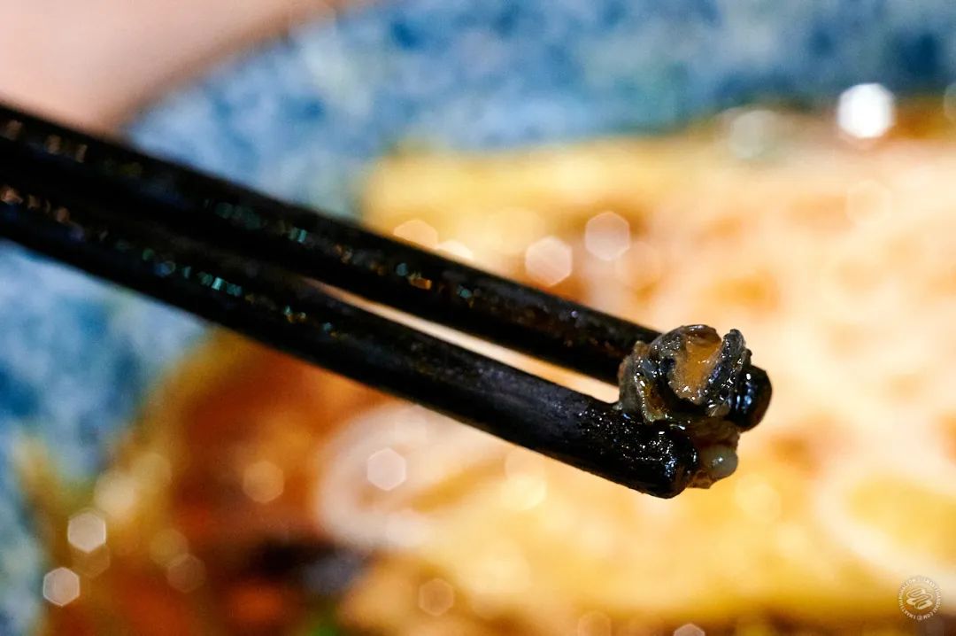 螺蛳粉配色的篮球鞋,螺蛳粉篮球鞋