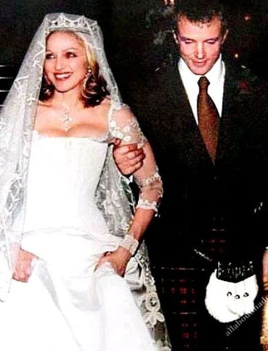 美国性感*物尤**:身价高达40亿人民币,16段恋情都是“小鲜肉”?