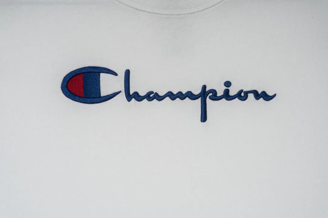 5款全新ChampionT恤将在得物App线上独家发售