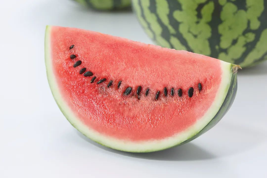 西瓜水果的形态,四倍体西瓜长什么样