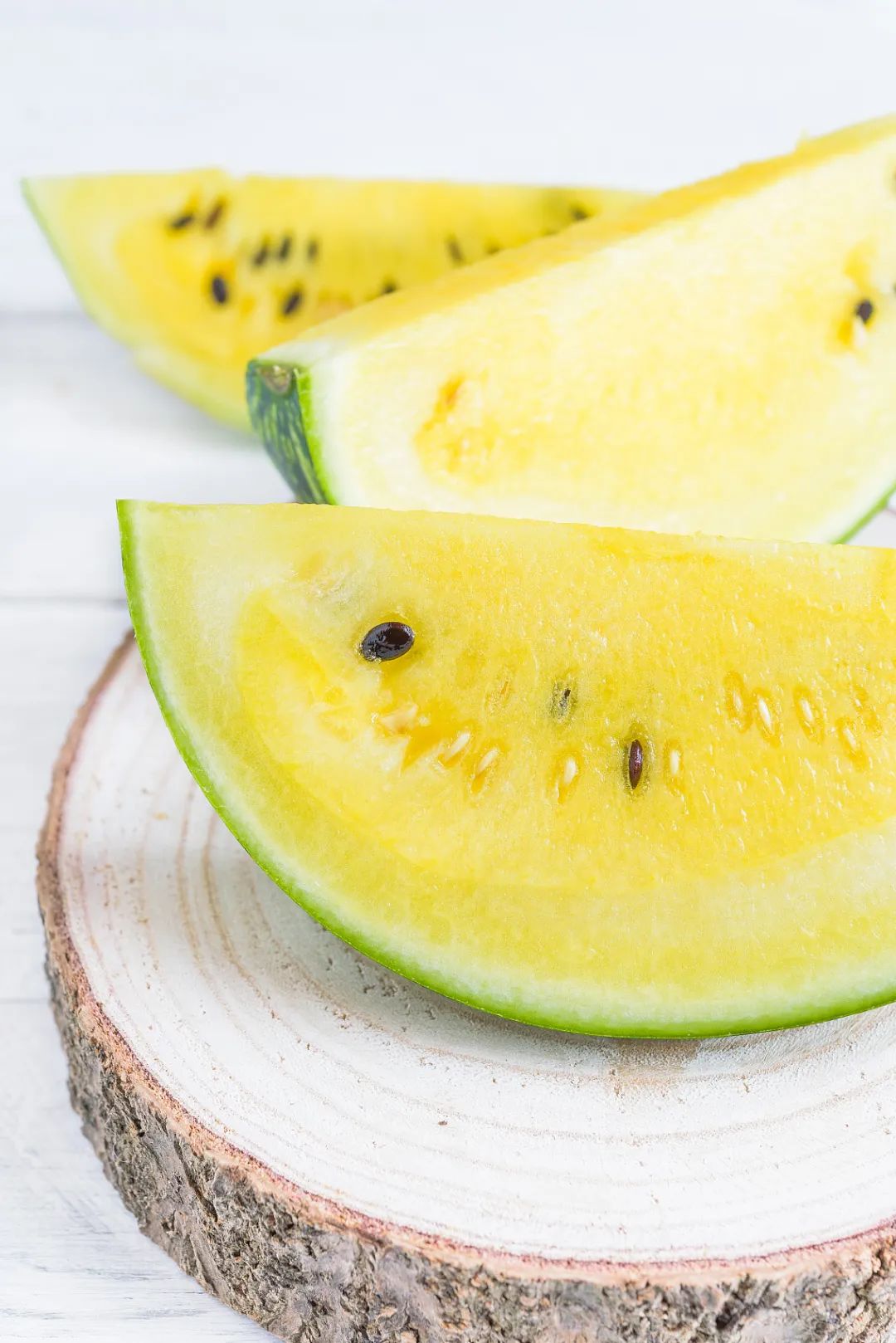 西瓜水果的形态,四倍体西瓜长什么样