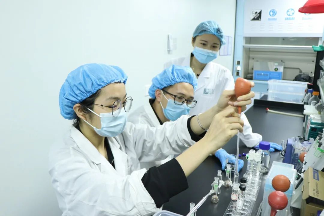 医护人员把这种鲜花当面膜，皮肤白嫩得让男人受不了，到底有多神奇？