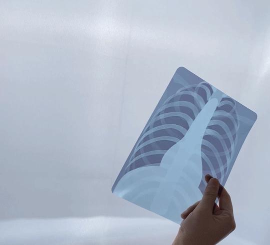 自从入了这个盒子，娃就沉迷于当医生、做手术，完全不理我