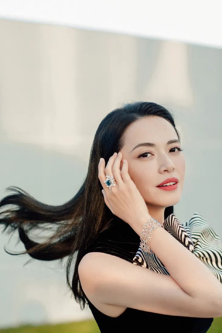 毛戈平的粉霜和唐毅的哪个好,毛戈平和唐毅的品牌哪个好