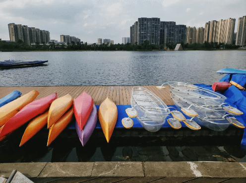 无边泳池、皮划艇湖区、室内篮球馆…原来成都高新的公园里有这么多运动空间！