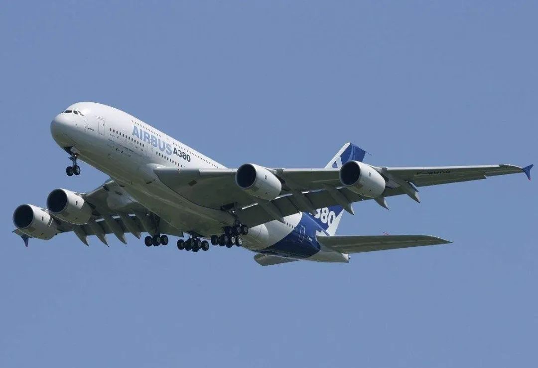 裁员900人,裁员1100人