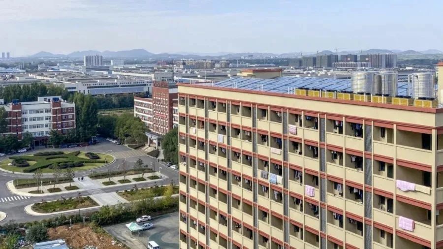 你好这里是成都翻译英文,你知道武汉商学院么