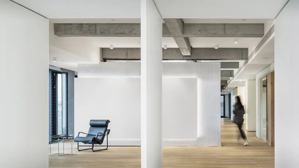 新作|凌笛OFFICE：重现旧工业时代质感/万境设计