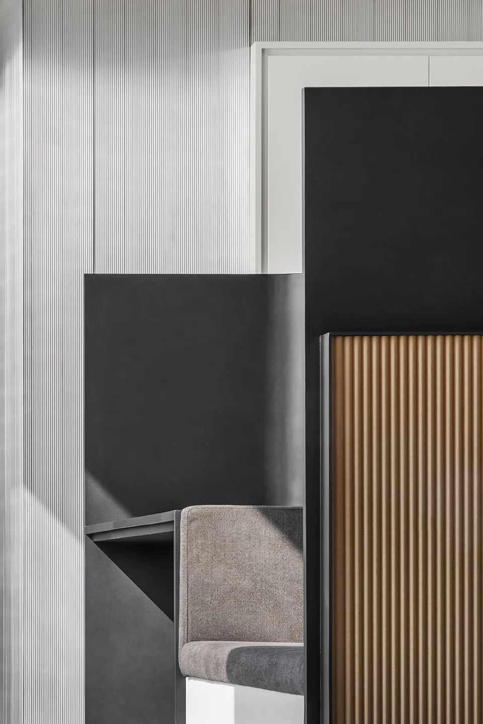 新作|凌笛OFFICE：重现旧工业时代质感/万境设计