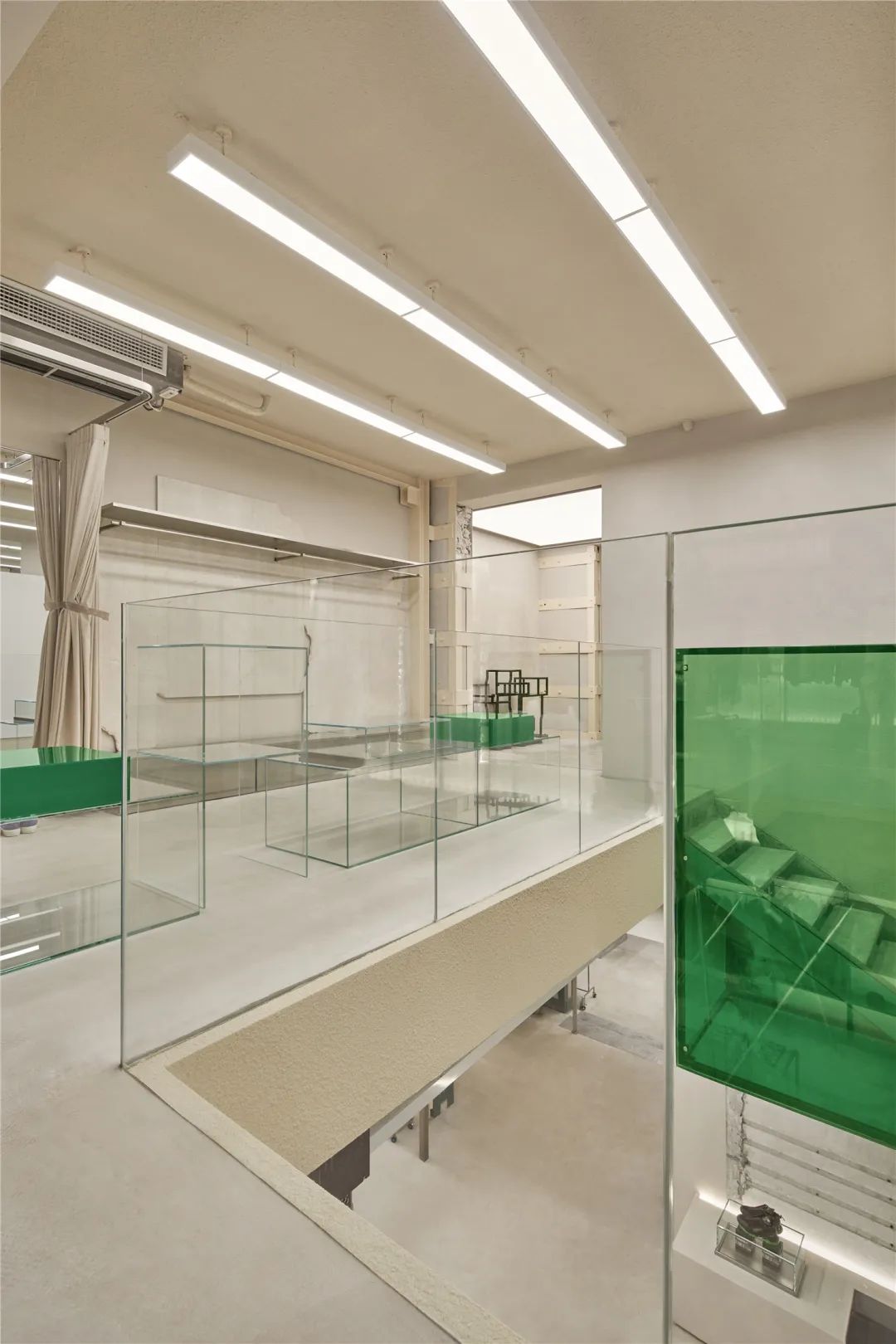 一个把“纽约地铁”搬到上海老建筑里的时尚买手店