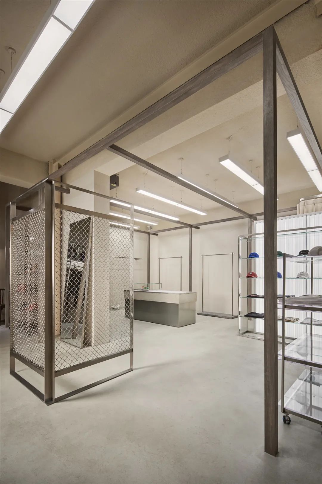 一个把“纽约地铁”搬到上海老建筑里的时尚买手店