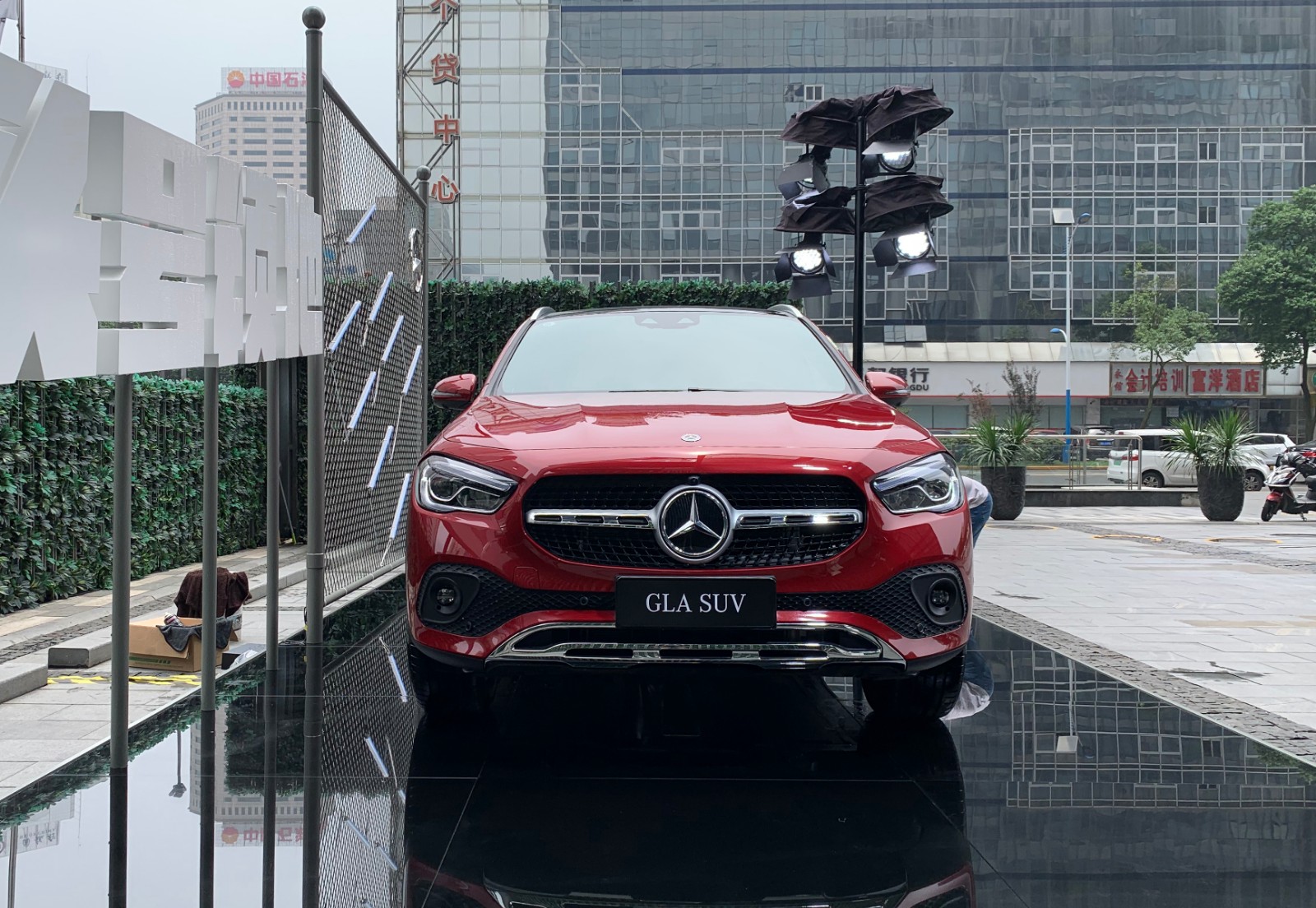 试驾奔驰全新gla整体表现令人惊呼,奔驰全新gla高性能版谍照曝光