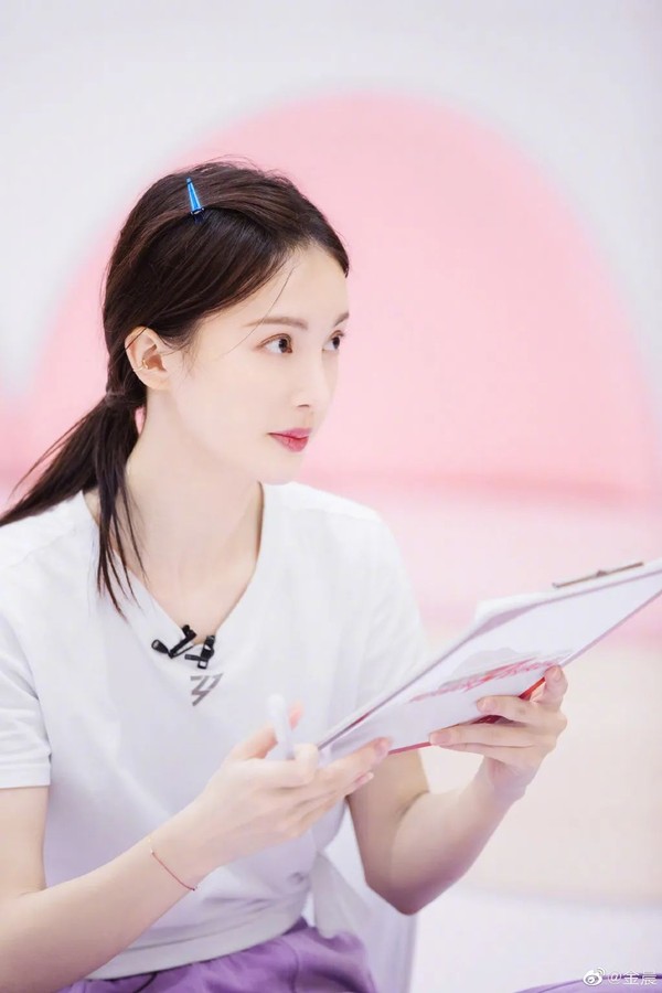 她才是内地版恋爱天后吧?为什么这些小鲜肉都这么喜欢她?