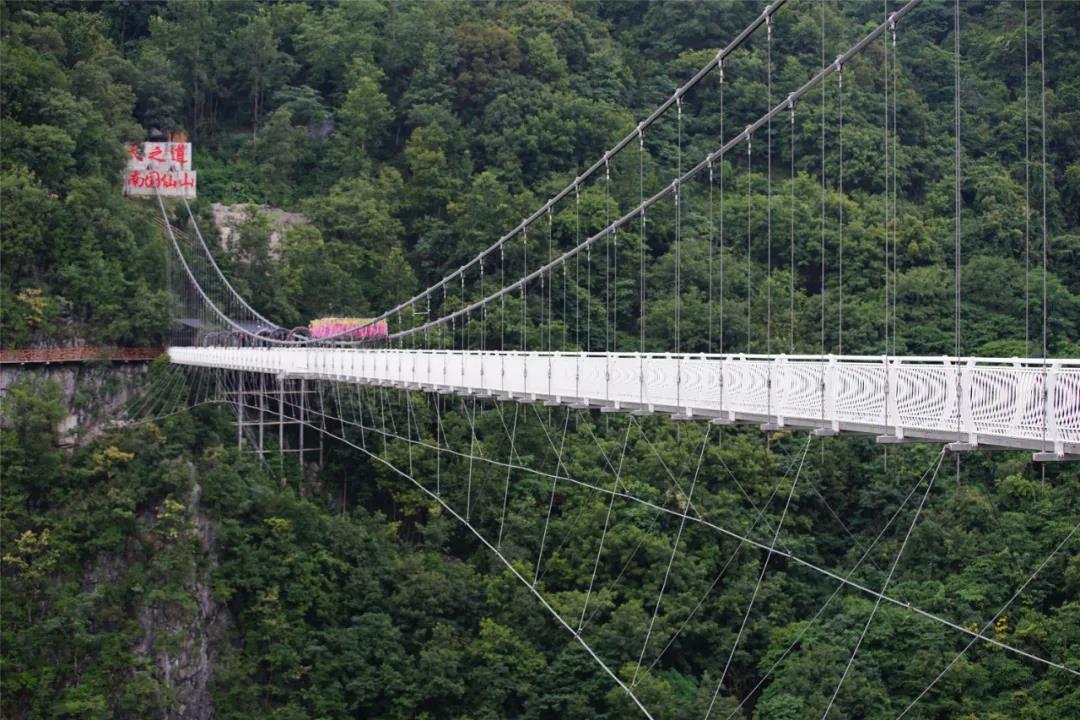 避暑旅游广西攻略路线,南丹白裤瑶民俗风情园门票预订