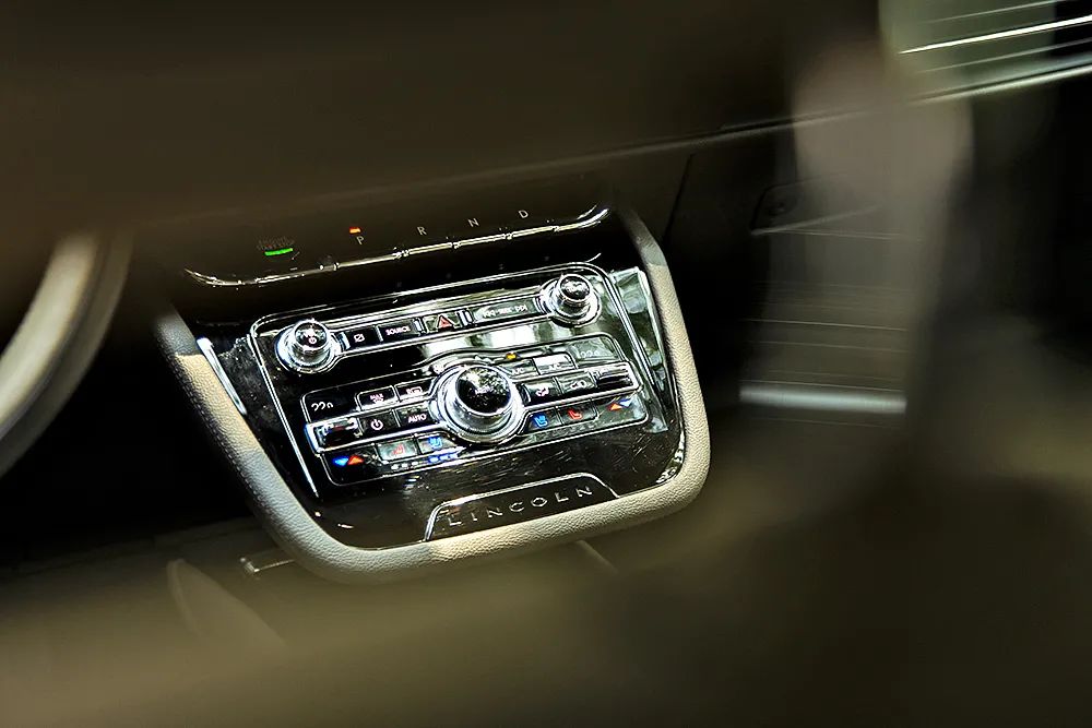 林肯冒险家尊享试驾视频,试驾全新林肯冒险家