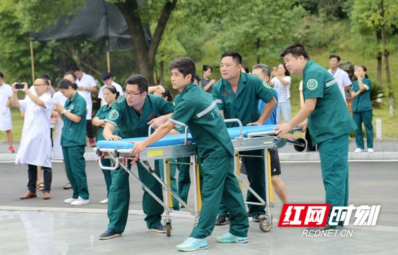 益阳医学高等专科学校招生官网,益阳医学高等专科学校今年招生简章