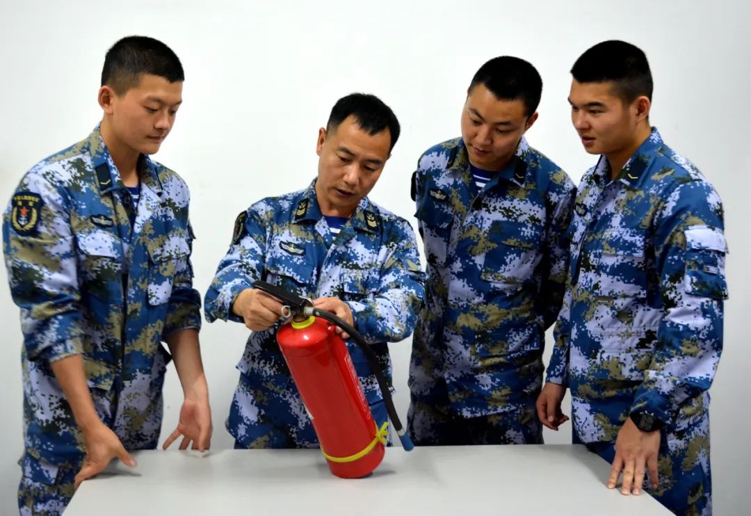 兵兵友爱传统故事,部队爱兵知兵故事