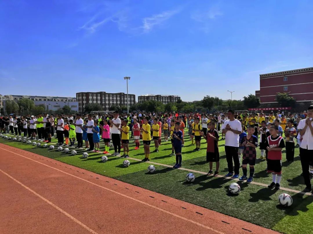 满天星青少年足球夏令营,全国青少年校园足球满天星训练营