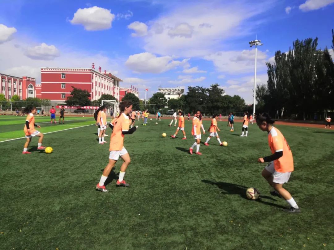 满天星青少年足球夏令营,全国青少年校园足球满天星训练营