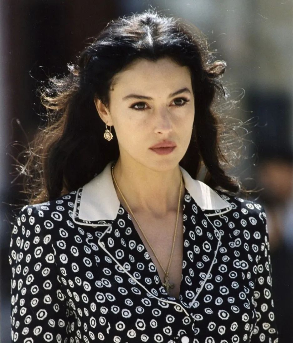 明星神仙颜值女,女明星的神仙颜值动图